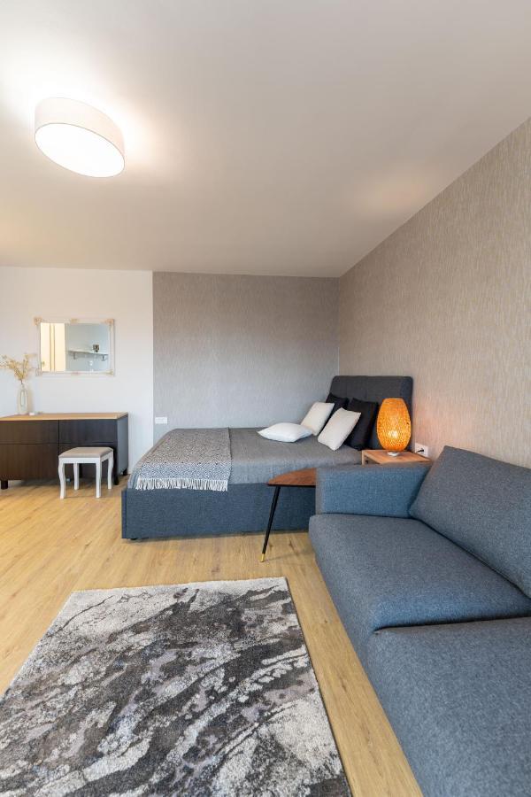 Elegant Tour As Studio Gilly With Open Views And A Balcony In The Center Lubiana Esterno foto